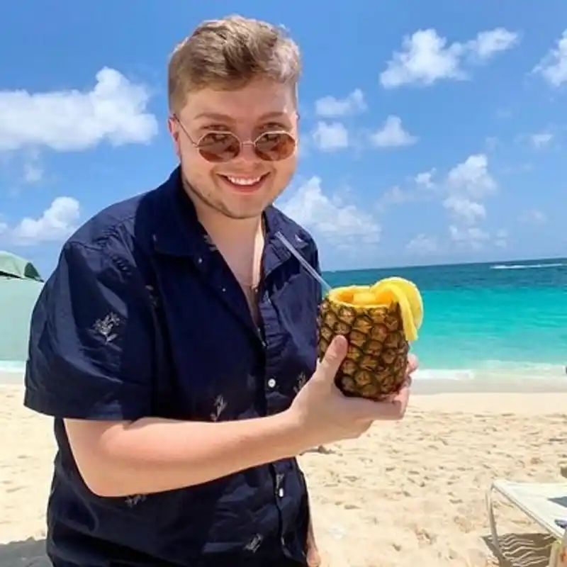 Warzone Top Streamers Discover their Loadouts WZStats.GG